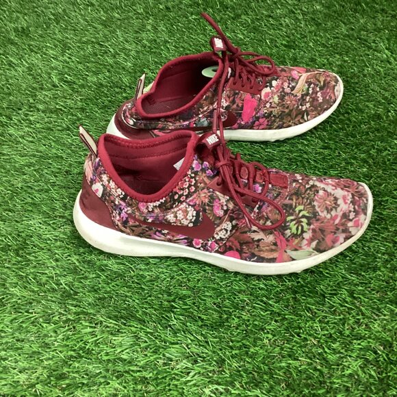 Nike Roshe Two Burgundy Floral Print Running Shoes 9 - Picture 6 of 11